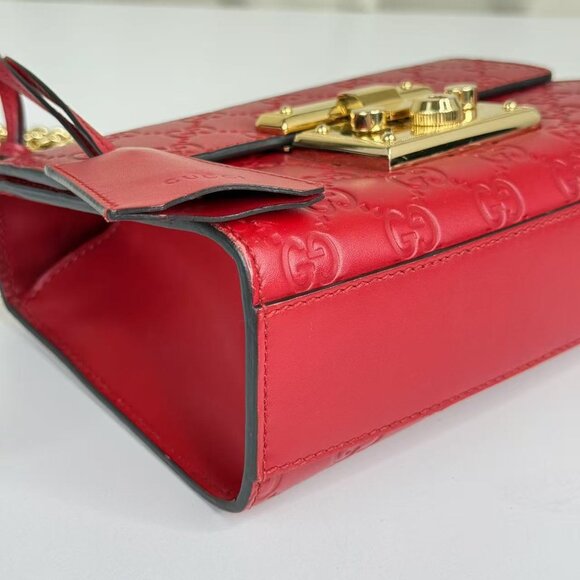 Gucci GG Logo Printed Red Leather Small Padlock Shoulder Bag with Gold Hardware - Picture 7 of 10